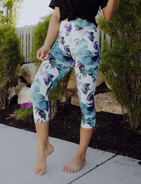 SA Exclusive Botanical Essence Capri Leggings