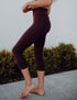 SA Exclusive Burgundy Solid Capri Leggings