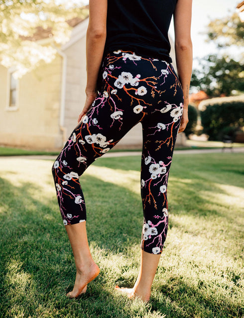 SA Exclusive Cherry Blossom Capri Leggings