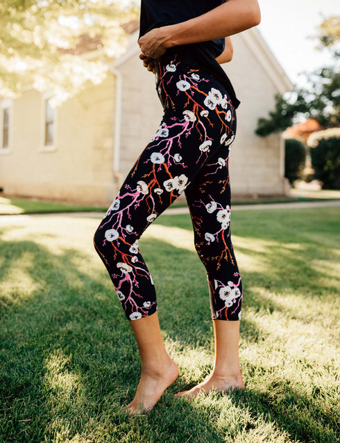 SA Exclusive Cherry Blossom Capri Leggings