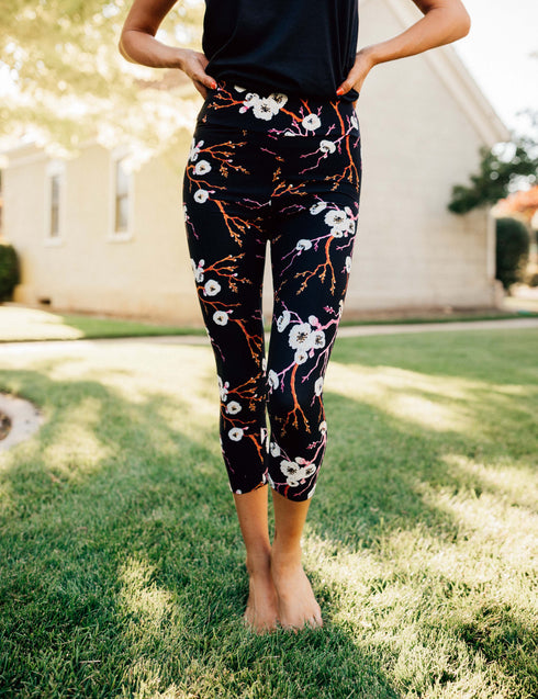 SA Exclusive Cherry Blossom Capri Leggings