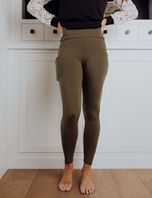 SA Exclusive Dark Olive Pocket Solid Leggings