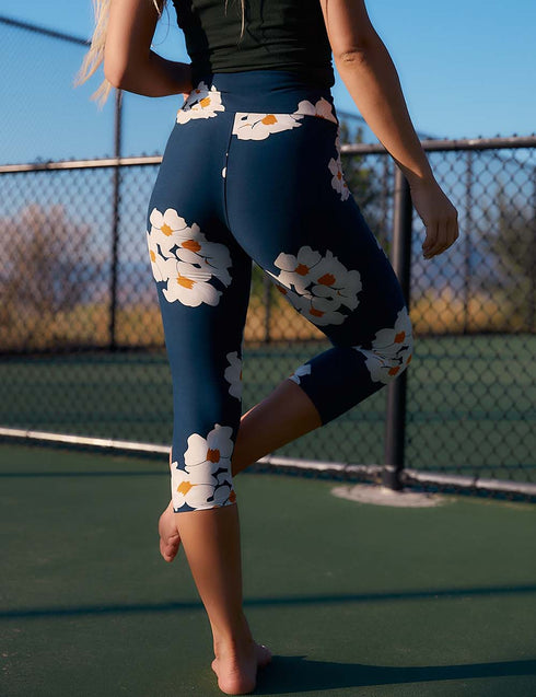 SA Exclusive Nocturnal Elegance Capri Leggings