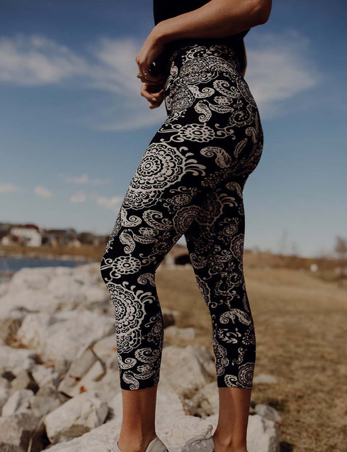 SA Exclusive Paisley Perfection Capri Leggings