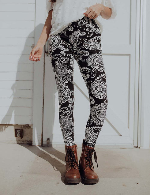 SA Exclusive Paisley Perfection Leggings