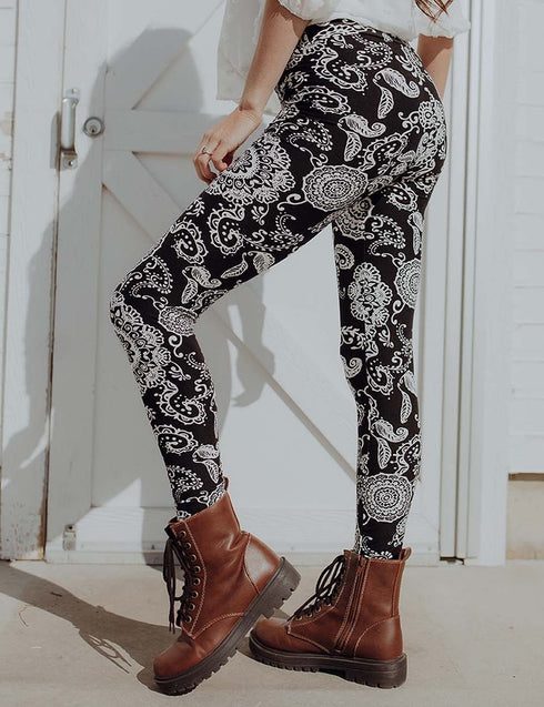 SA Exclusive Paisley Perfection Leggings