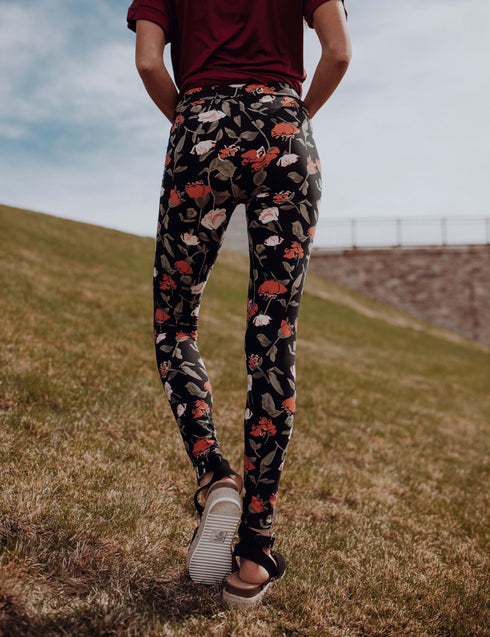 SA Exclusive Poppy Pleasure Leggings