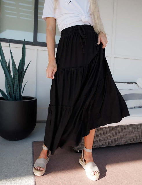 Swaying Ruffle Skirt