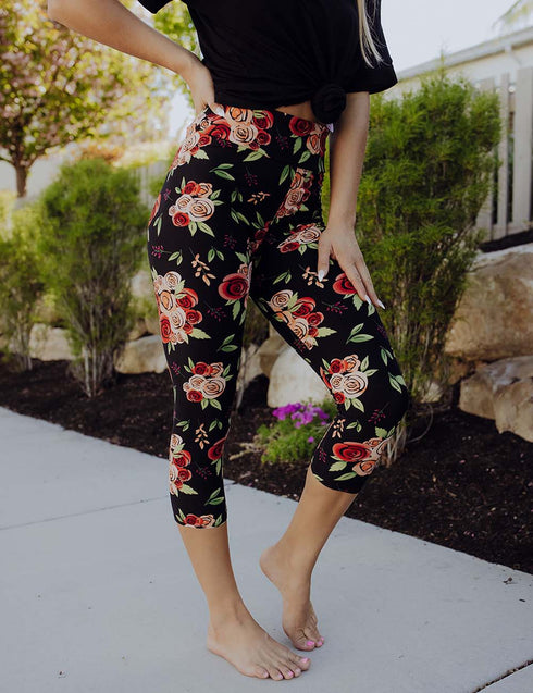 SA Exclusive Wild Rose Capri Leggings