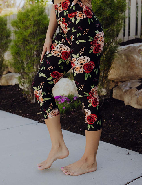 SA Exclusive Wild Rose Capri Leggings