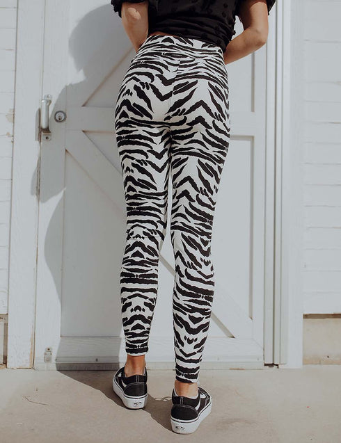 SA Exclusive Zealous Zebra Leggings